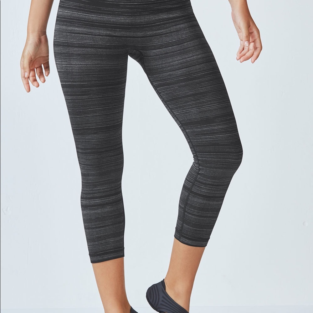 Fabletics Seamless Printed Capri - image 8
